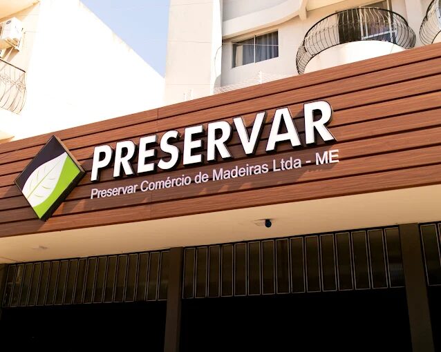 Showroom Preservar Portas com portas de madeira de alto padrão
